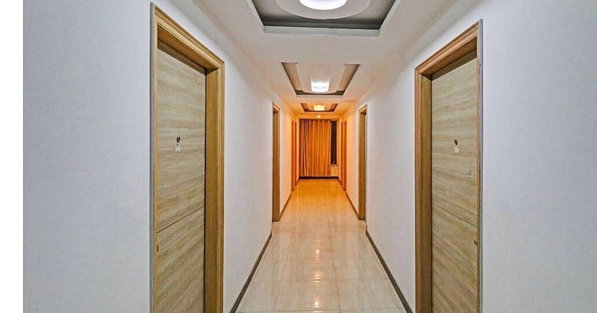 Super Hotel O Mahal Yeni Delhi Dış mekan fotoğraf