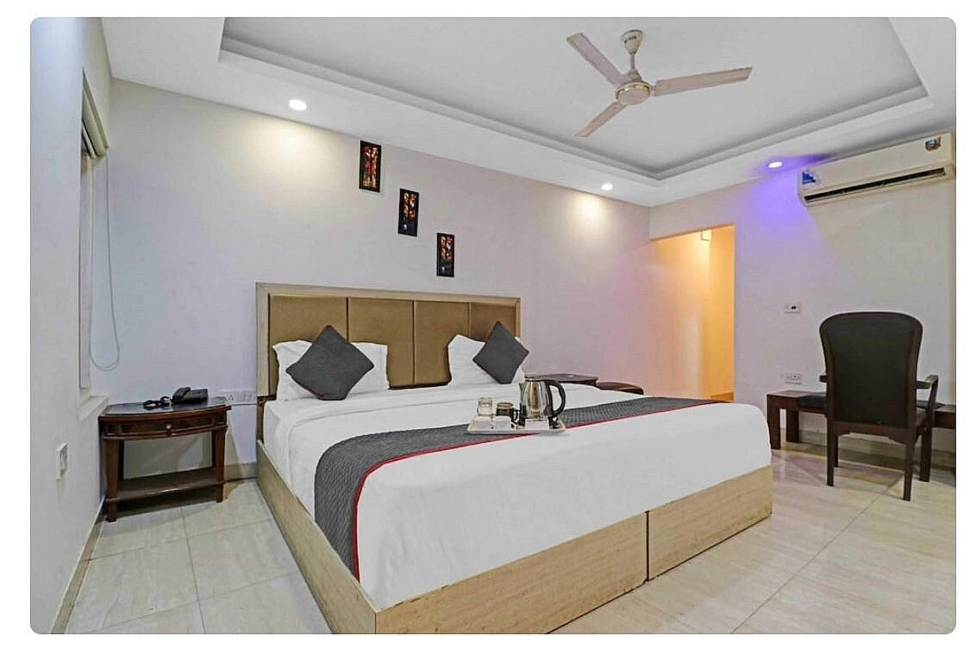 Super Hotel O Mahal Yeni Delhi Dış mekan fotoğraf