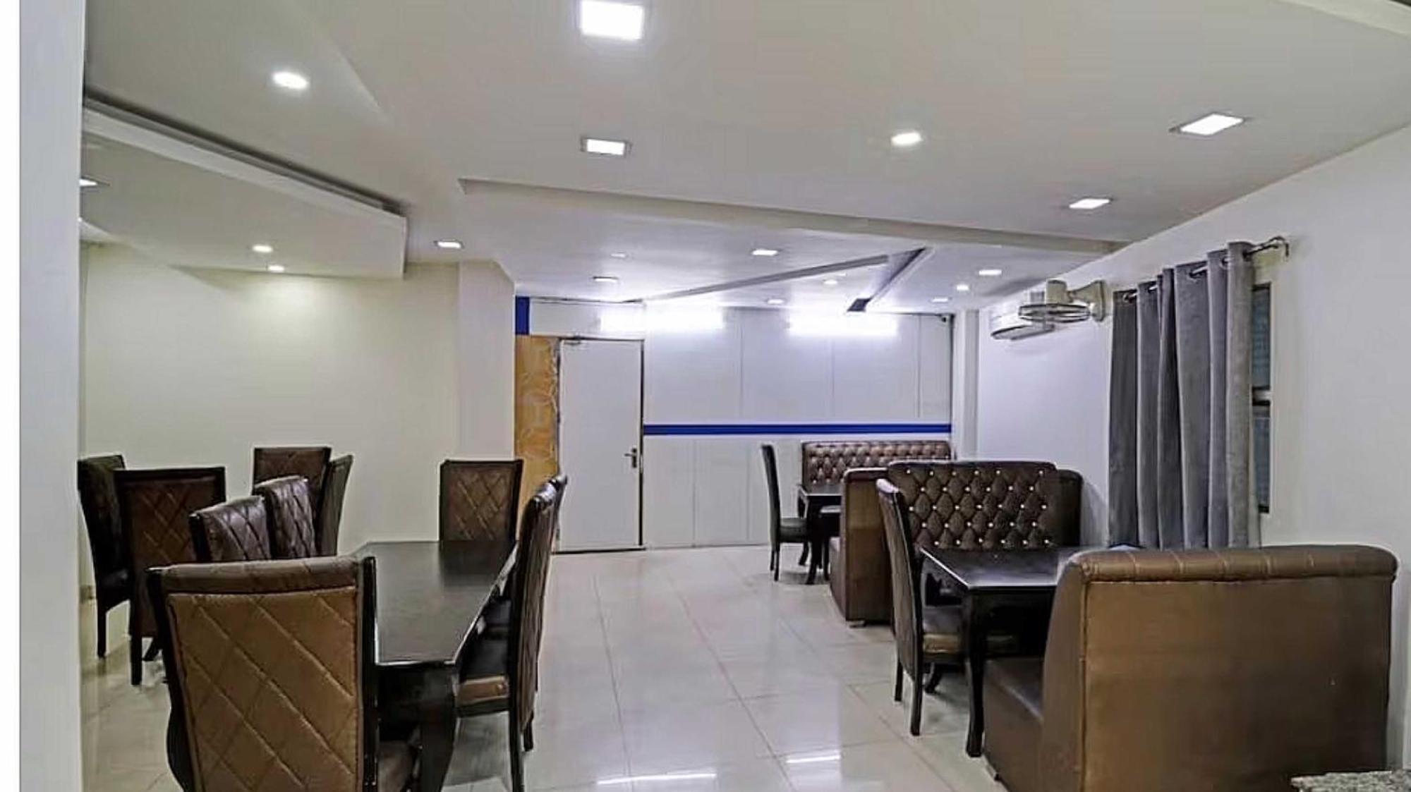Super Hotel O Mahal Yeni Delhi Dış mekan fotoğraf