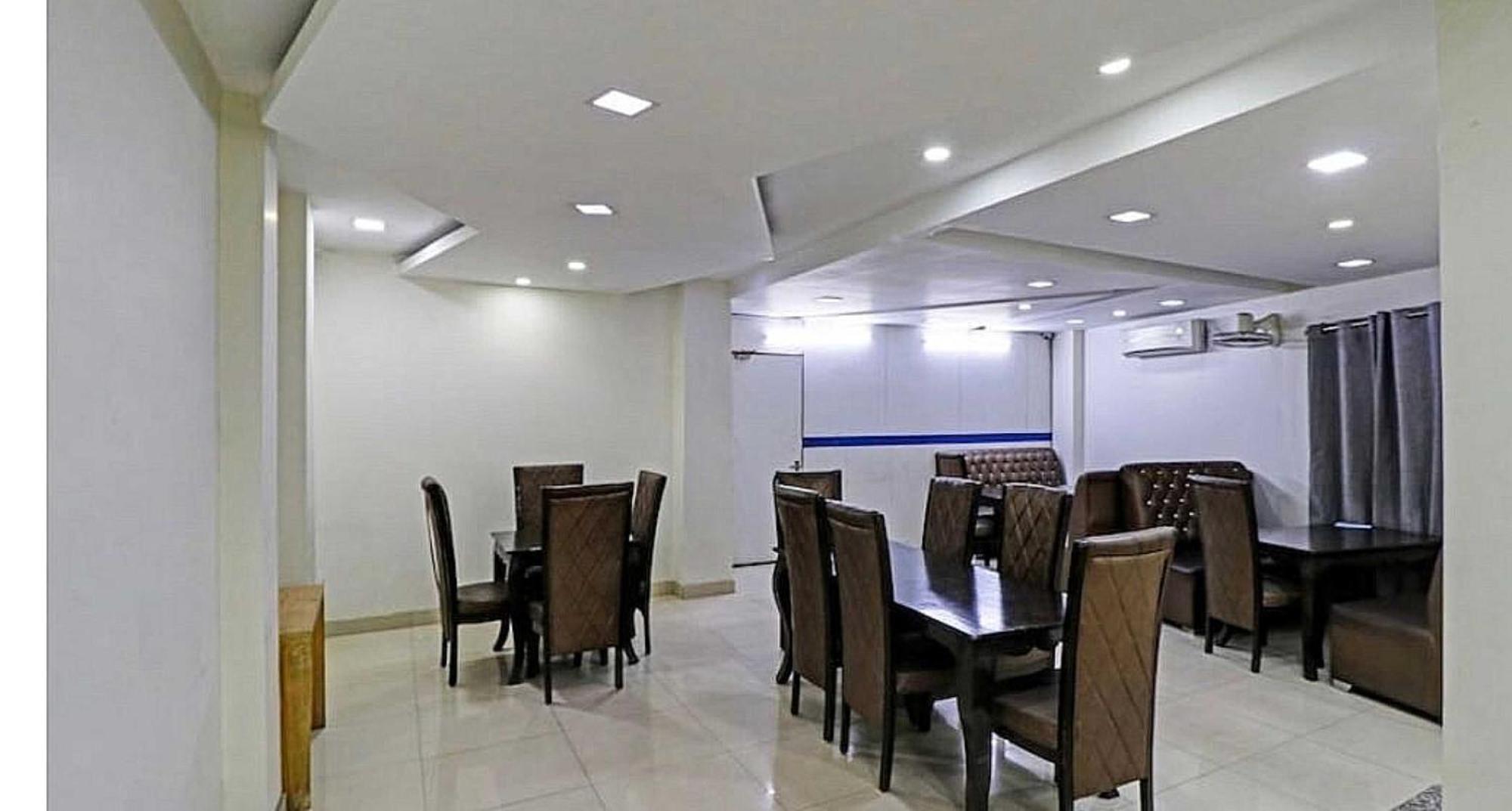Super Hotel O Mahal Yeni Delhi Dış mekan fotoğraf