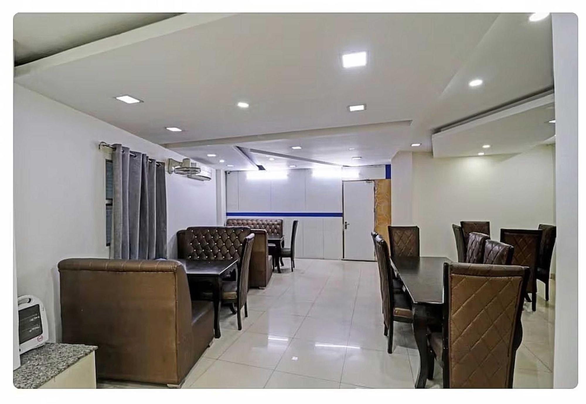 Super Hotel O Mahal Yeni Delhi Dış mekan fotoğraf
