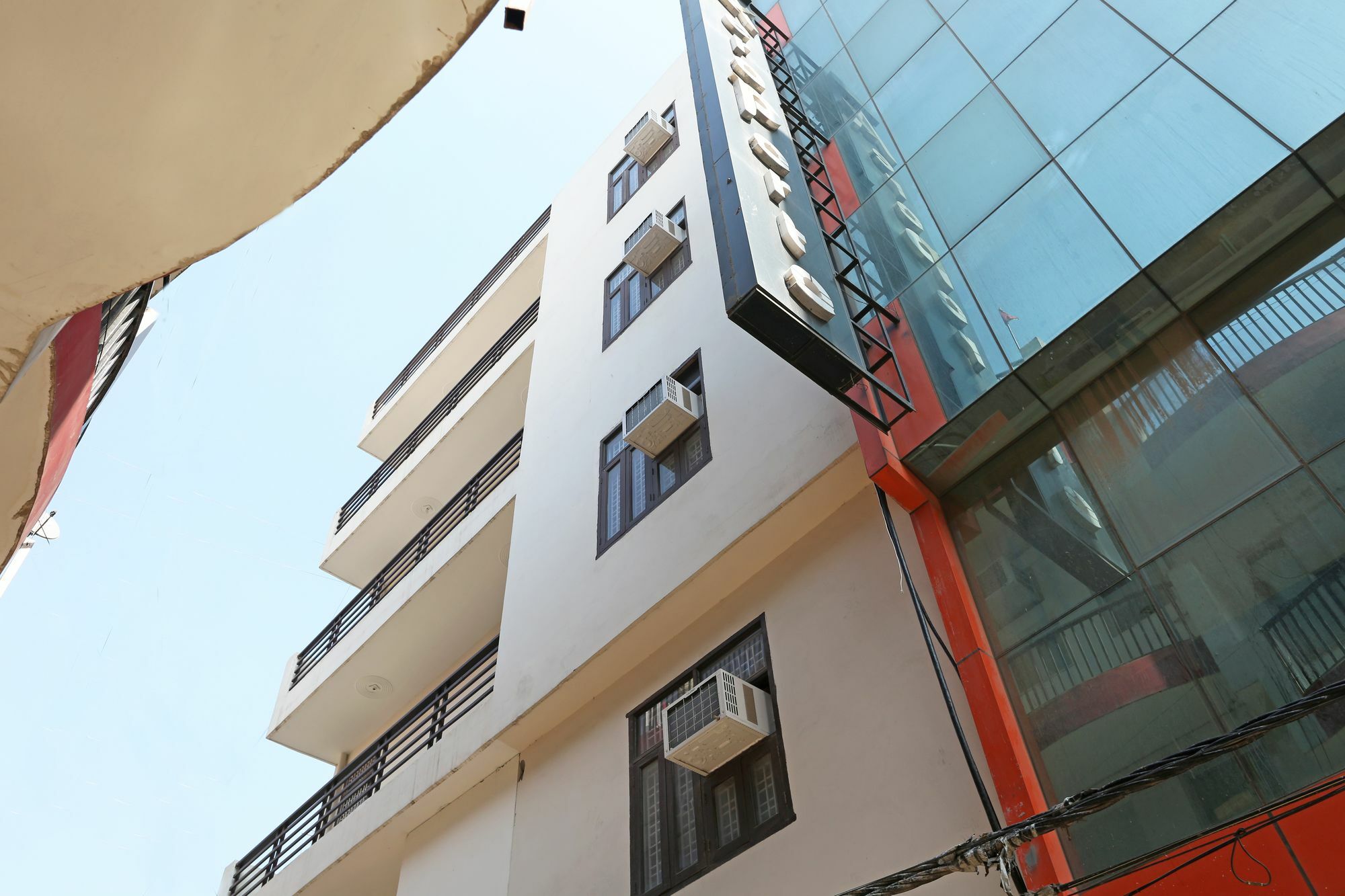 Super Hotel O Mahal Yeni Delhi Dış mekan fotoğraf