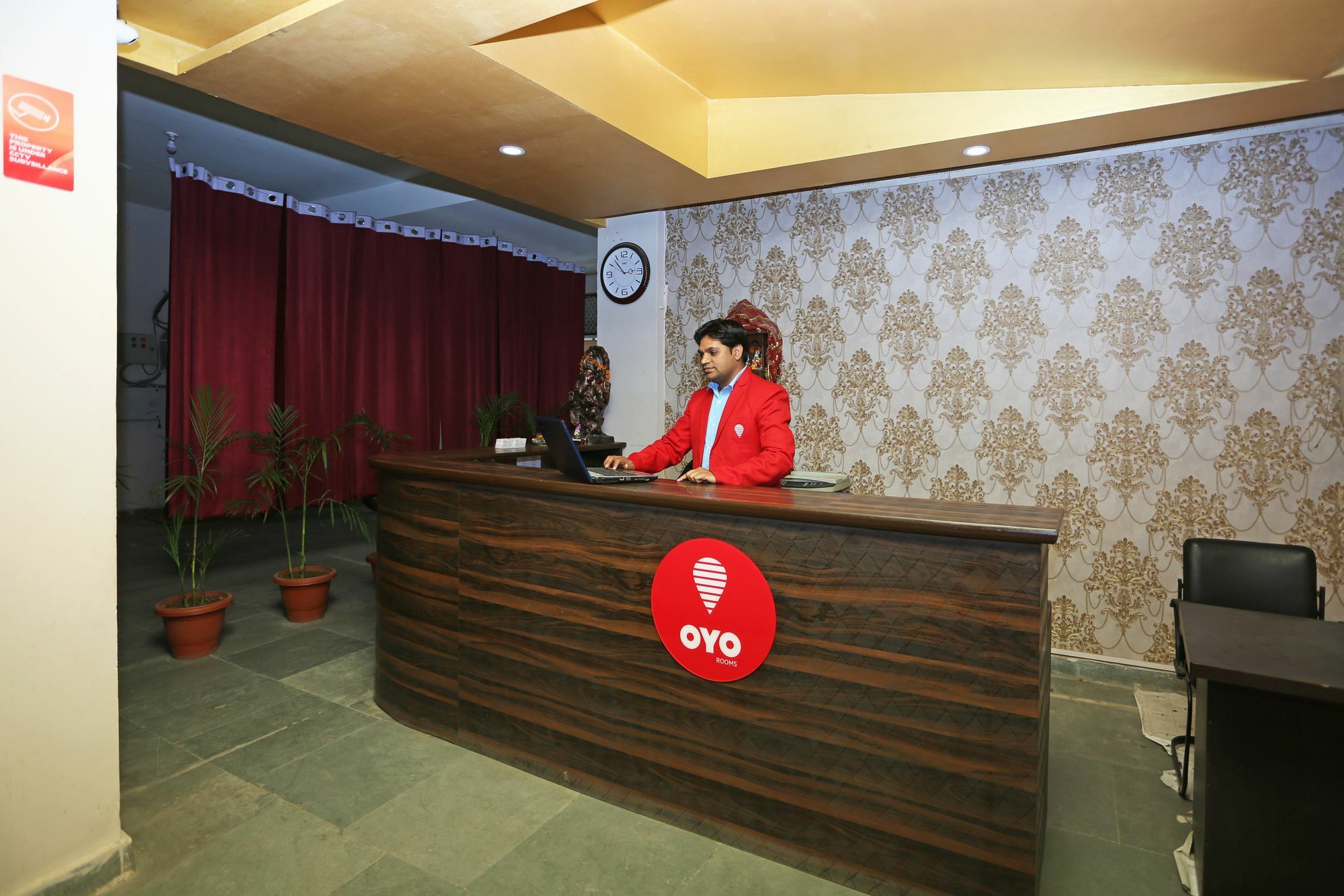 Super Hotel O Mahal Yeni Delhi Dış mekan fotoğraf