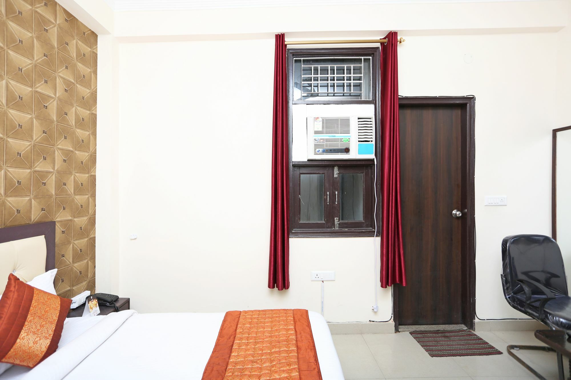 Super Hotel O Mahal Yeni Delhi Dış mekan fotoğraf